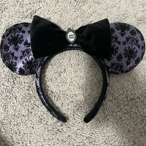 Haunted mansion, ride, Disney parks, Minnie mouse ears